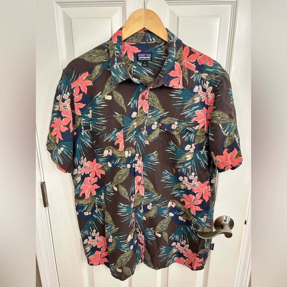 Patagonia Organic Cotton Men's Floral Button Short Sleeve Shirt Brown Pink L